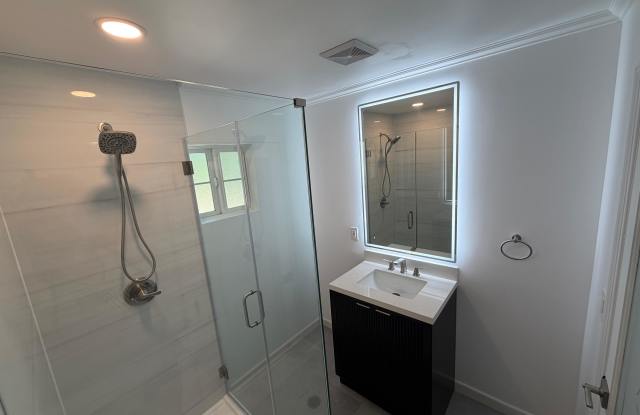 23837 Welby Way #1/2 Gallery 3