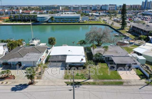 15306 Harbor Dr - 15306 Harbor Drive, Madeira Beach, FL 33708