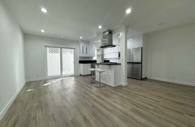 Renovated 2 Bedroom Condo for Lease on Roxbury Drive - 1331 South Roxbury Drive, Los Angeles, CA 90035