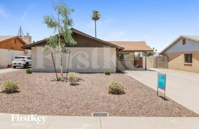 4716 South Kenwood Lane photos photos
