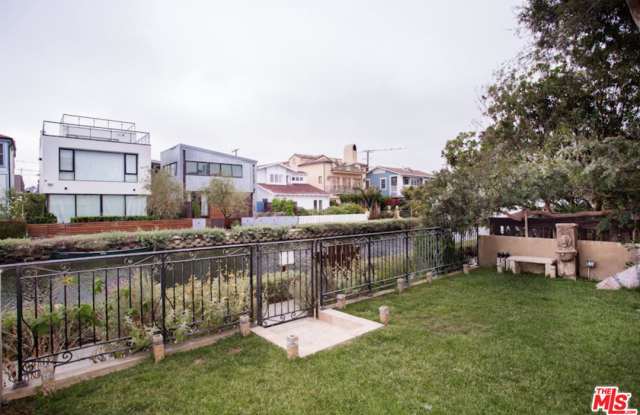 230 LINNIE CANAL Gallery 2