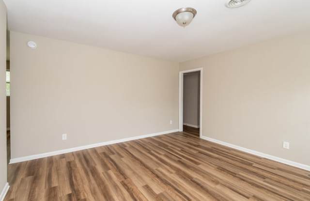 4614 Lane Avenue South Gallery 2