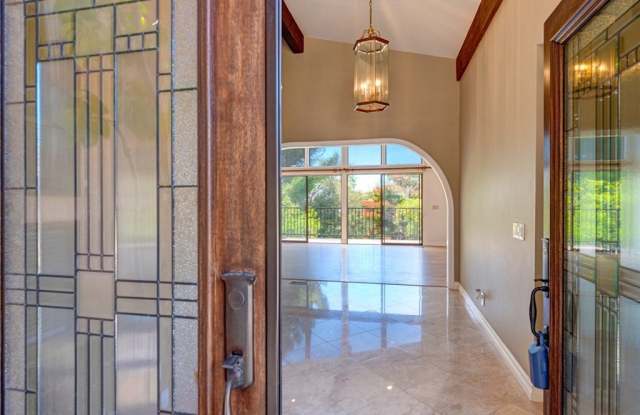 1921 Via Estudillo Gallery 3