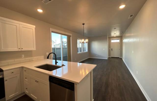 2 Bedroom / 2 Bathroom With Office - Duplex in the Luderman Crossing Community Gallery 2