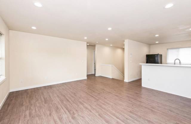 Limited-Time Offer: $25 Application Fee, Apply Today! RENT SPECIAL! $1000 OFF OF FIRST MONTH! Gallery 4
