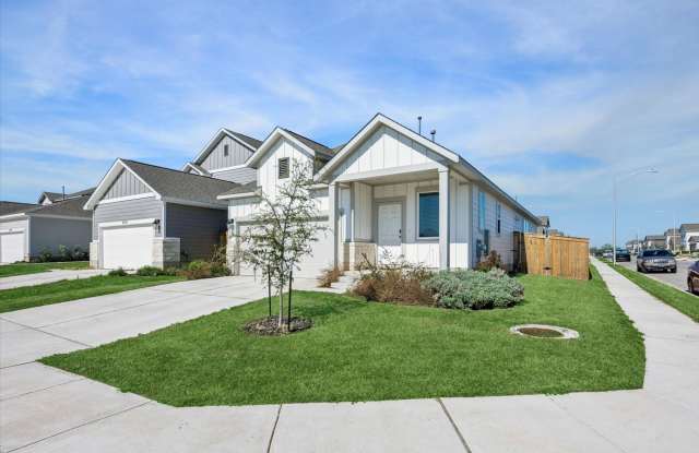 3 bed/2 bath available early April! photos photos