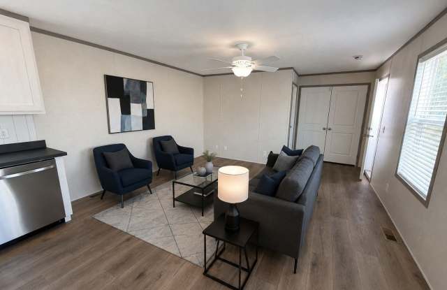 25138 Nuway Avenue Gallery 4