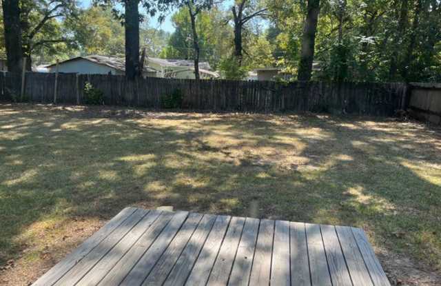 Charming 3-Bedroom Home with Garage in Jackson, MS photos photos