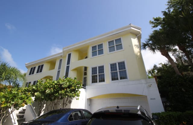 3939 Somerset Dr # 7 - 3939 Somerset Drive, Siesta Key, FL 34242