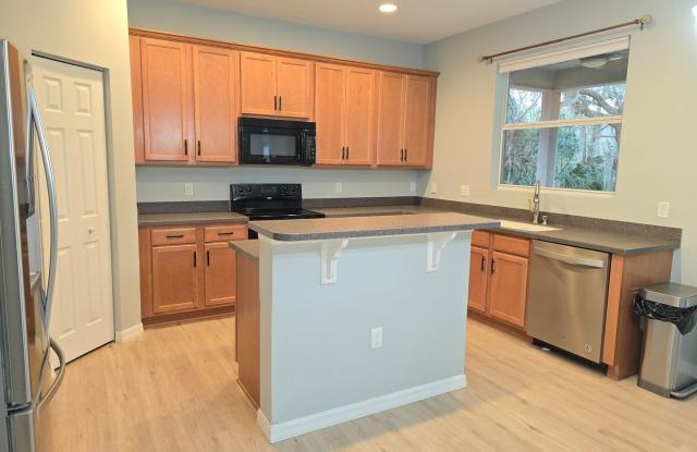 Beautiful 3 Bedroom 2 Bathroom Home, with Scenic Backyard View. Ormond Beach in Hunter's Ridge Community Gallery 4