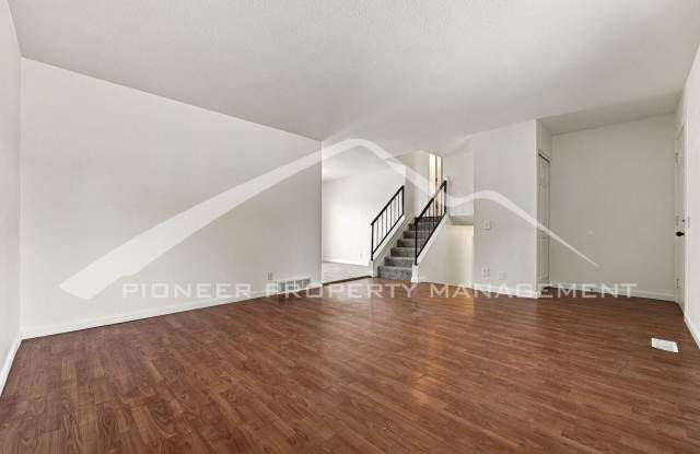 Charming Home with Central AC and Washer/Dryer Gallery 4