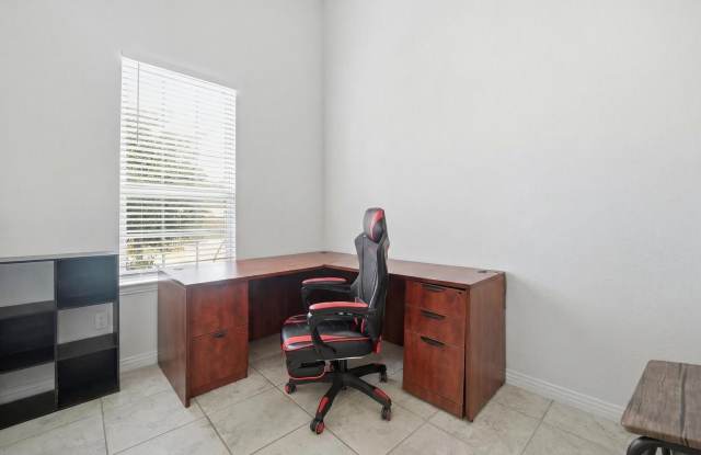 12901 Stanford Gallery 3