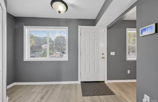 16515 Terrace Village Drive Gallery 4