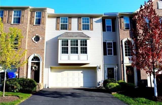 305 Broadstone Dr photos photos
