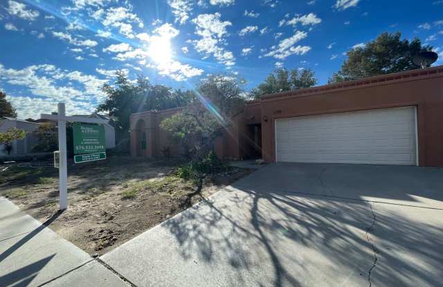 Spacious 3 Bedroom/ 2 Bath Home off Elks Dr. - 1136 Hermosillo Drive, Las Cruces, NM 88005 Spacious 3 Bedroom/ 2 Bath Home off Elks Dr. - 1136 Hermosillo Drive, Las Cruces, NM 88005