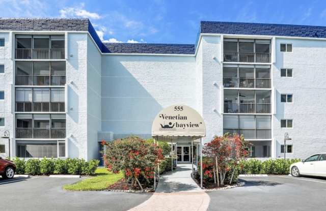 555 Park Shore Drive photos photos