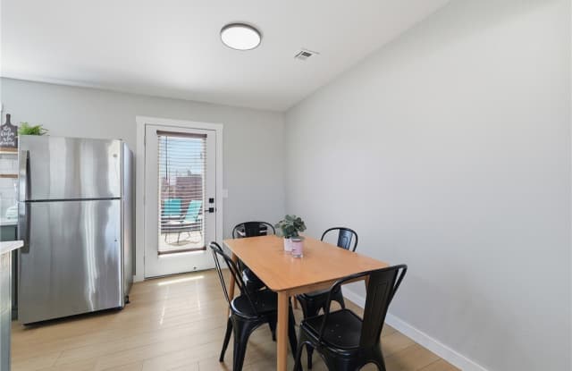 2402 SE Jayel Terrace Gallery 4