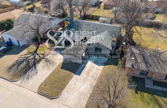 *COMING 7/9/2026!*  Beautiful 3 Bed/2 Bath Duplex Less Than 1 Mile from Campus! photos photos