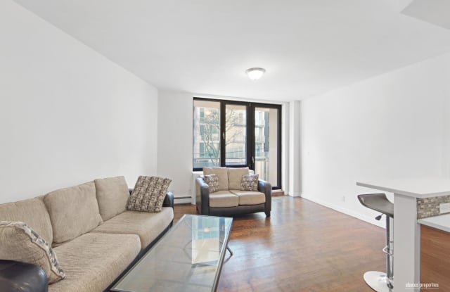 2833 OCEAN PKY - 2833 Ocean Parkway, Brooklyn, NY 11235