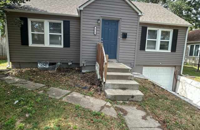 RENT SPECIAL!! Three Bed Home!! $1225.00 - 2314 South Maywood Avenue, Independence, MO 64052