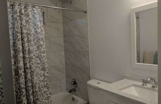 990 Hazel Court Gallery 3