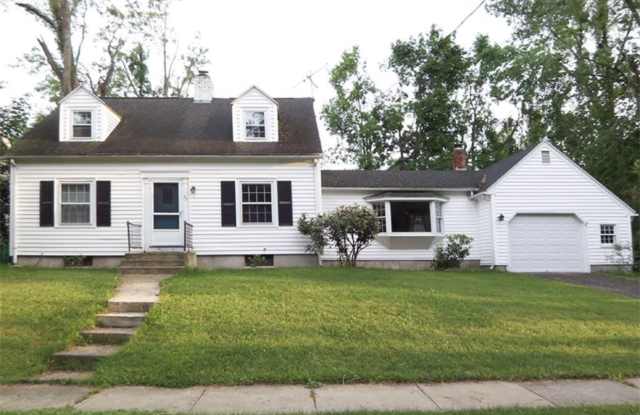 37 Lincoln Rd - 37 Lincoln Road, Longmeadow, MA 01106