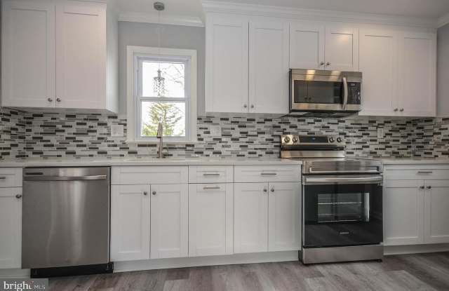 7582 Annapolis Road photos photos