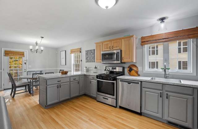 131 Forest Hill Way photos photos