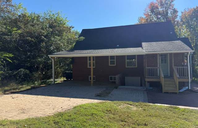 freshly updated 4-bedroom 2 full bath brick cape cod Gallery 3