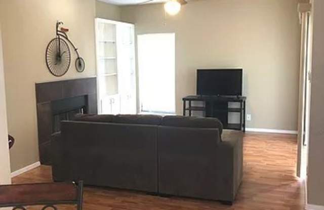 2905 Swisher Street photos photos