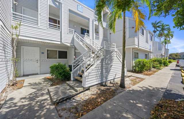 3449 NW 44th St photos photos