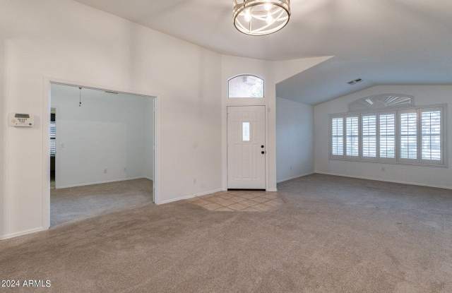 4719 E WEAVER Road Gallery 4