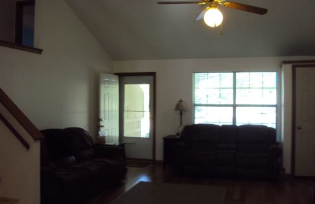 1500 E 123rd Ter Gallery 4
