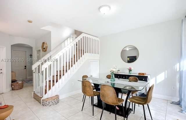 10912 SW 240th Ln Gallery 4