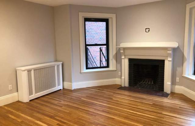 Top-Floor 1BR on Newbury Street | Central AC + In-Unit Laundry $3450 NO FEE photos photos