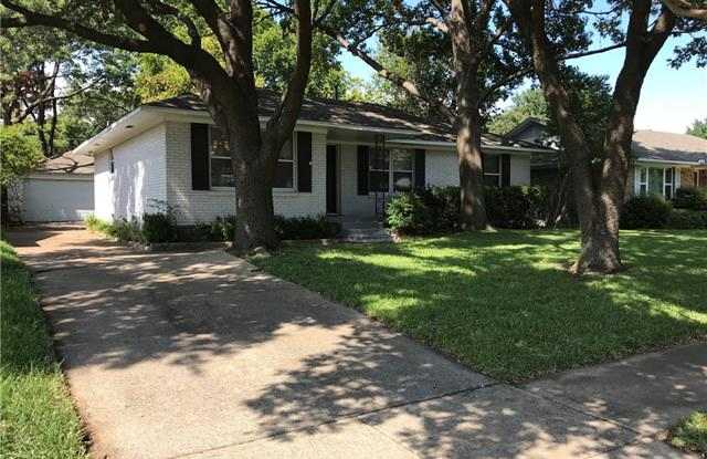 10529 Lakemere Drive Gallery 2