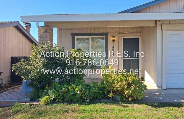 2 Bed, 2 Bath - 1 Car Garage - Duplex - Private Backyard - Close to Shopping and Schools! - 4917 Travertine Circle, North Highlands, CA 95841