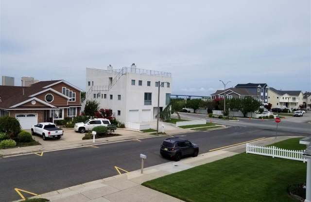 5 W Ocean Dr Gallery 2