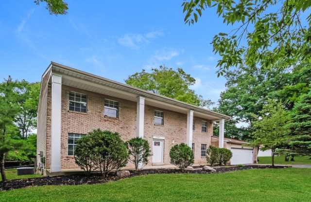 7561 Tanglewood Lane - 7561 Tanglewood Lane, West Chester, OH 45069