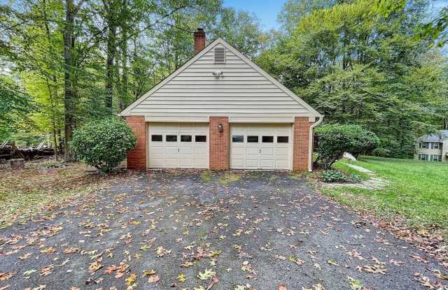 5704 CAPTAIN JONES Court Gallery 2