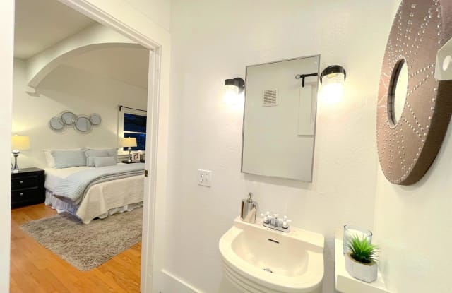 2306 Parker St - 2306 Parker Street, Berkeley, CA 94704