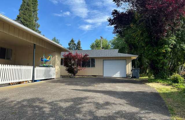 475 NW Walnut Blvd photos photos