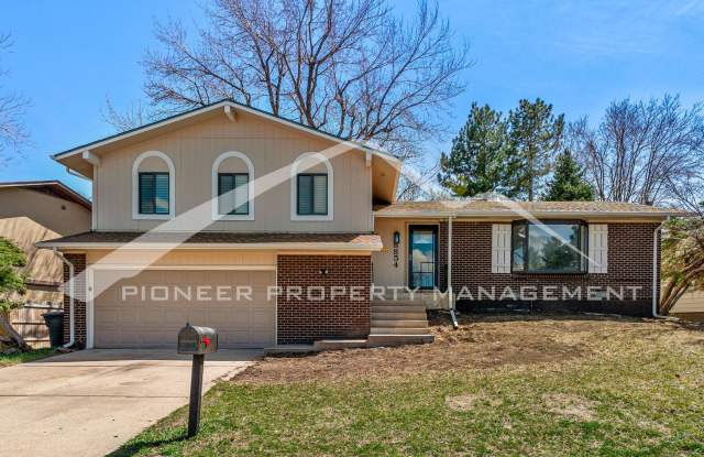 Charming Home with Washer/Dryer and Fenced in Yard photos photos