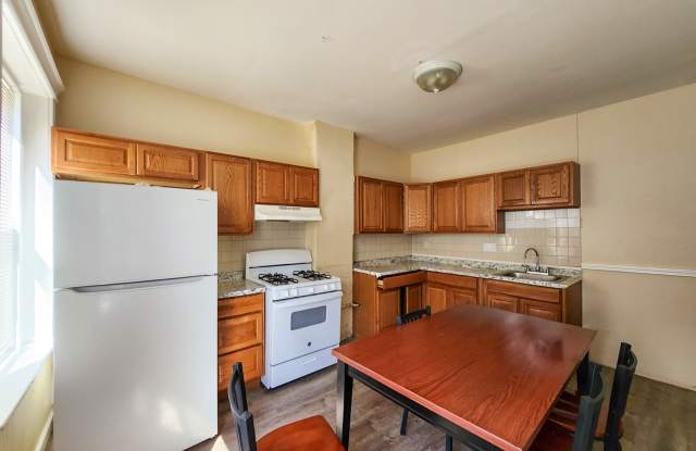 35 Abbotsford St - 35 Abbotsford Street, Boston, MA 02121