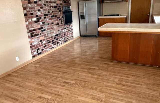 3-Bedroom, 2-Bathroom Home for Rent – Move-In Ready! Gallery 3