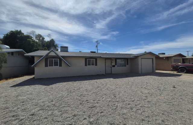Large 4 Bed 2 Bath House photos photos Large 4 Bed 2 Bath House photos photos