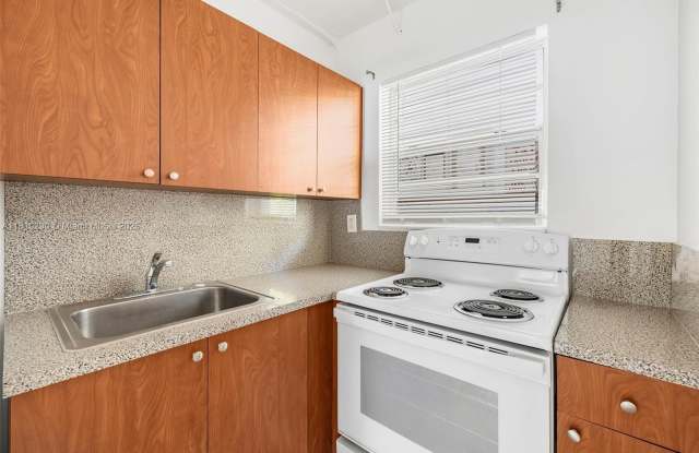 5730 NW 38th St photos photos