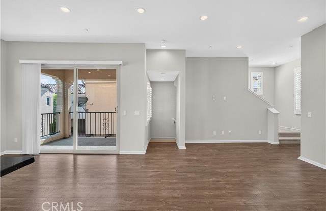 86 Strawberry Grove Gallery 2