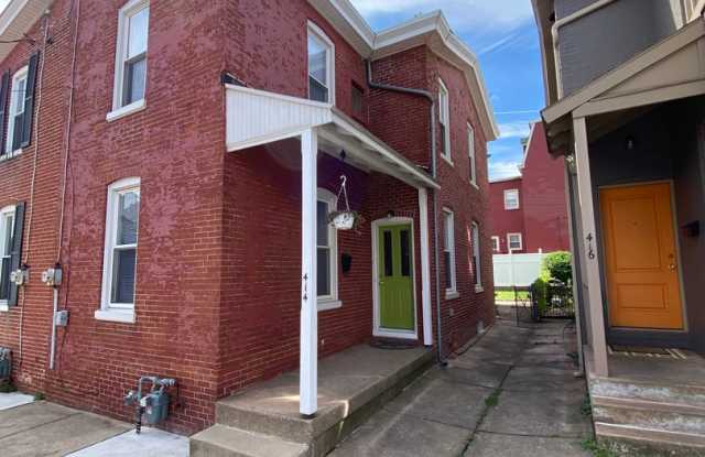 Beautiful Three Bedroom Townhouse in Northwest Lancaster City! photos photos