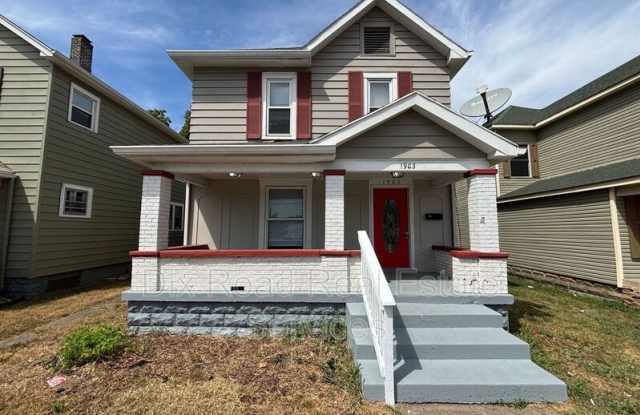 1903 Tytus Avenue photos photos